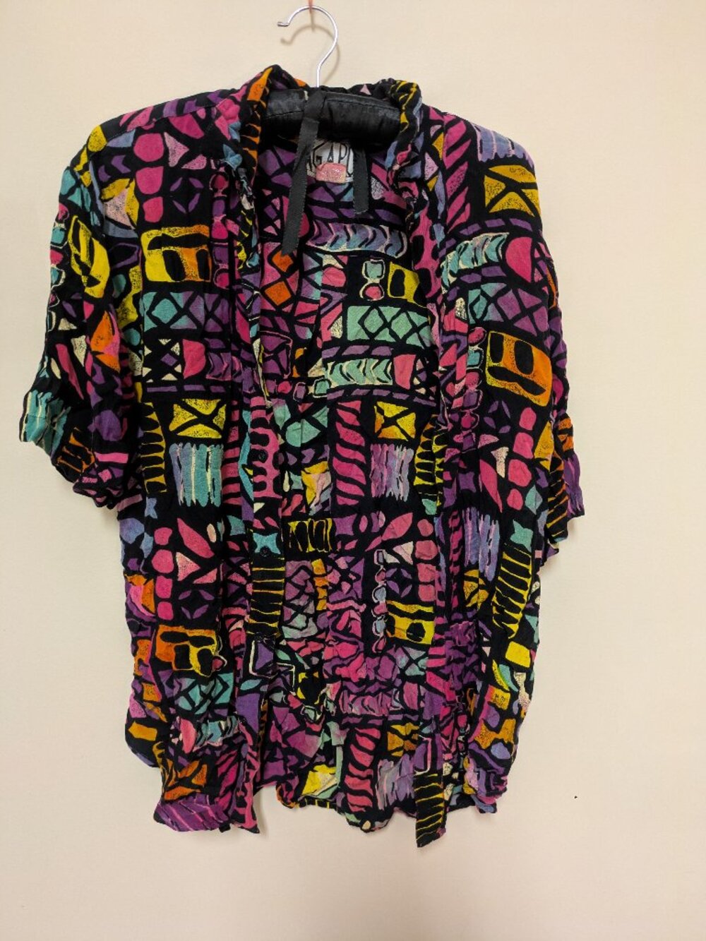 Agapo colorful tribal abstract 90s vintage button up tee unisex size small